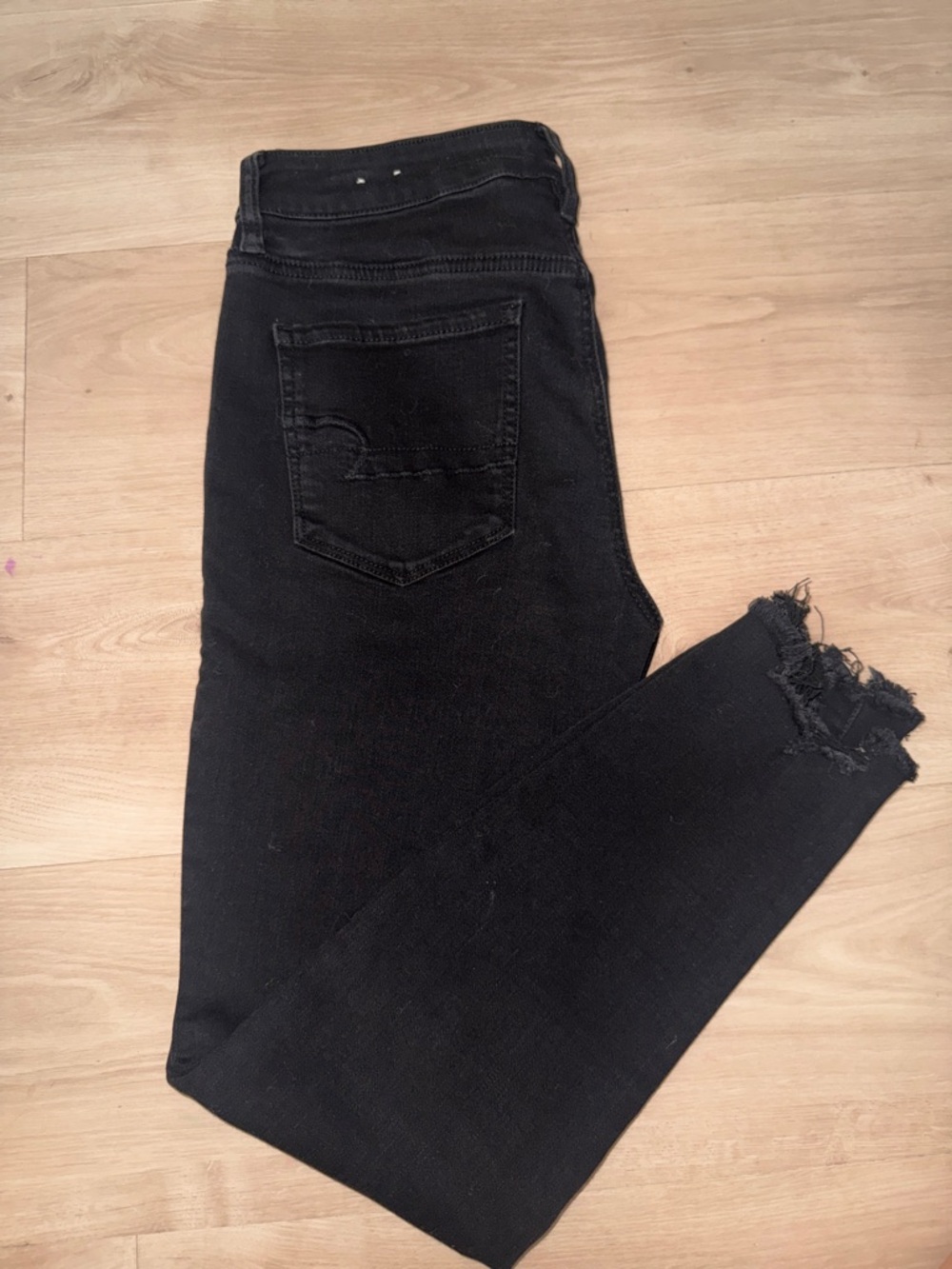 American Eagle Outfitters Ripped Hi-Rise Jeans